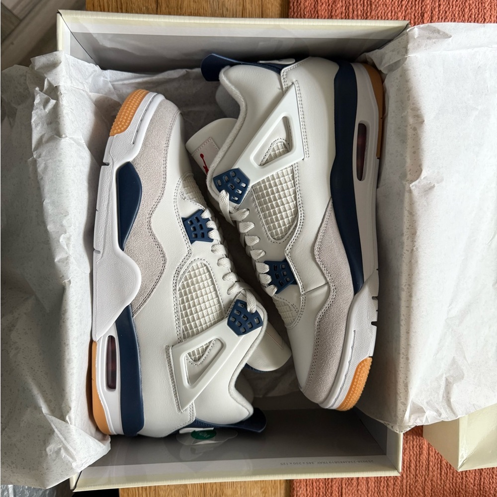 Jordan 4 SB Navy